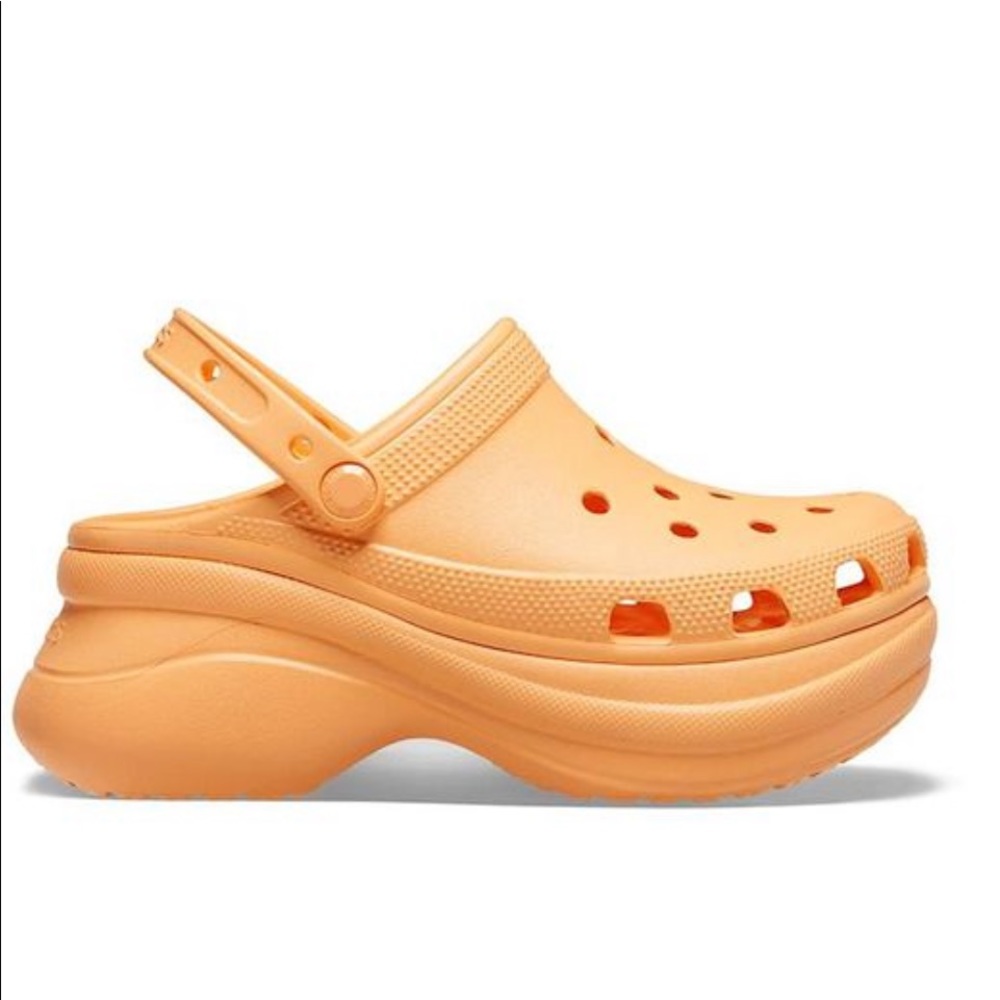 WOMEN'S CROCS CLASSIC BAE CLOG - Picture 2 of 6